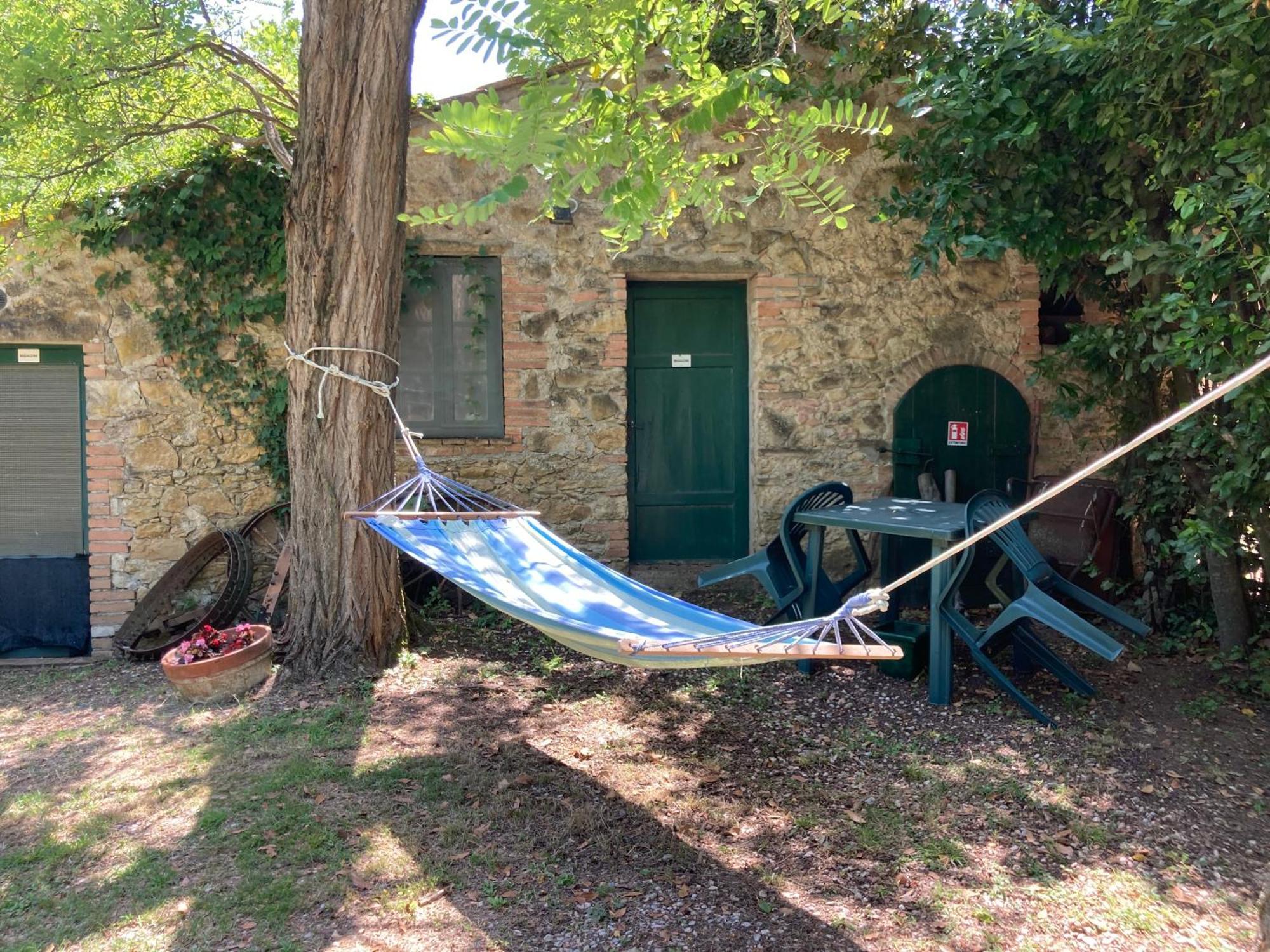 Agriturismo Le Colline Монтескудайо Екстериор снимка