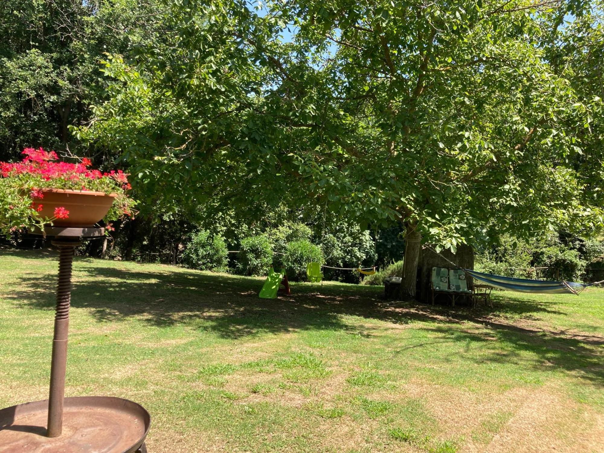 Agriturismo Le Colline Монтескудайо Екстериор снимка