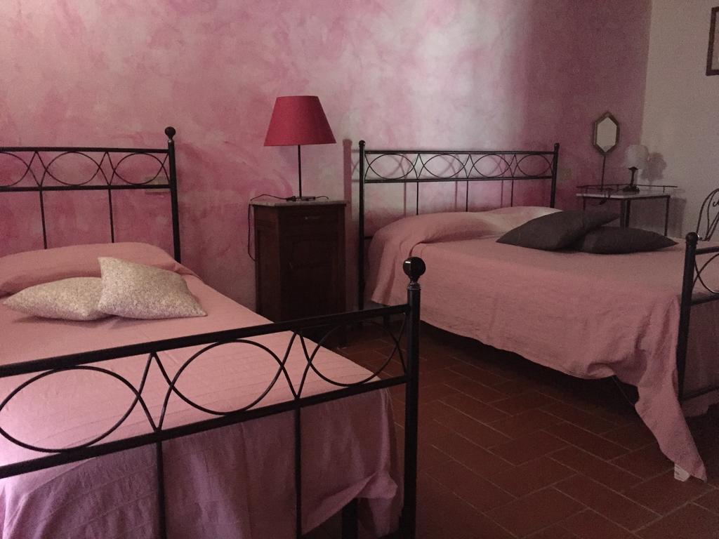 Agriturismo Le Colline Монтескудайо Екстериор снимка