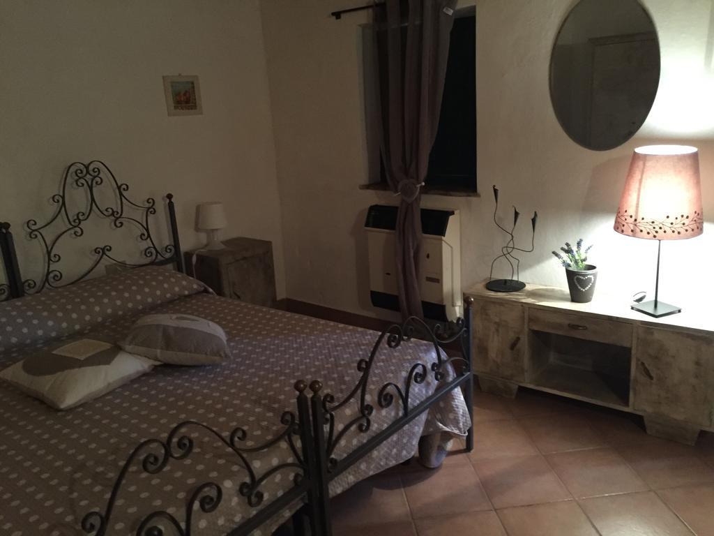 Agriturismo Le Colline Монтескудайо Екстериор снимка