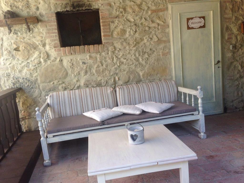 Agriturismo Le Colline Монтескудайо Екстериор снимка